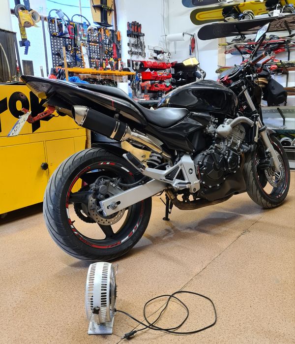 Vând urgent  Honda Hornet Custom