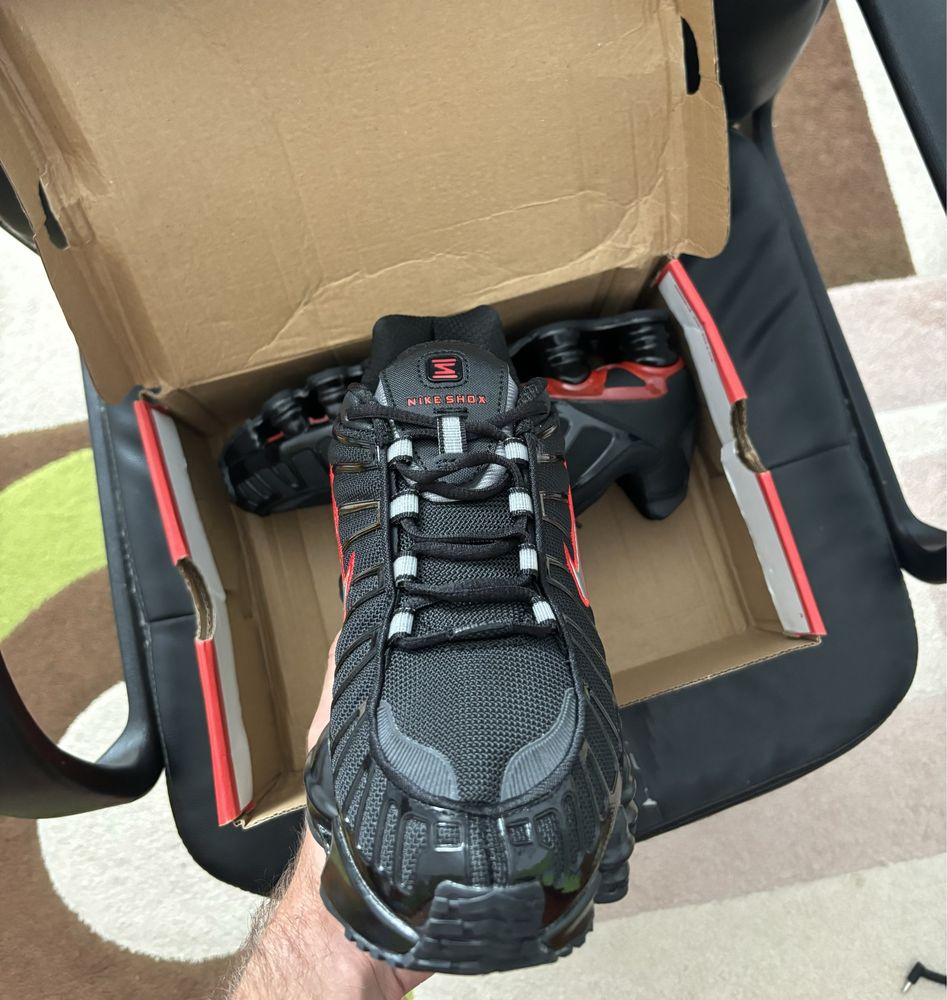 Мъжки обувки Nike Shox TL University Red