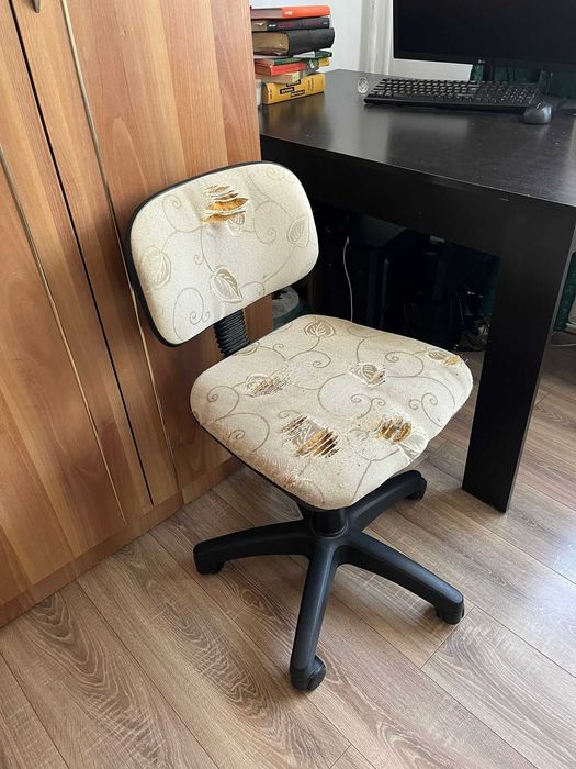 Vand scaun de birou