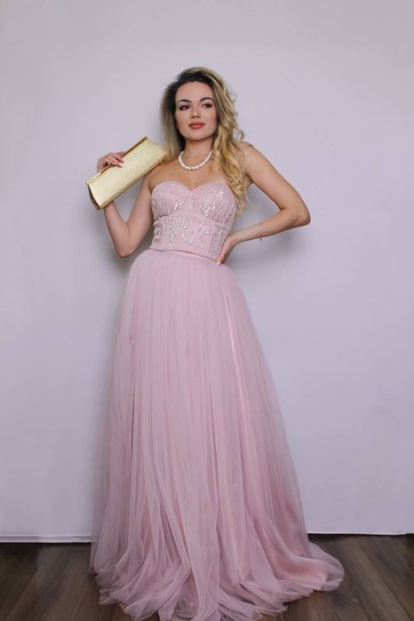 Прокат вечерних платьев для взрослых и детей