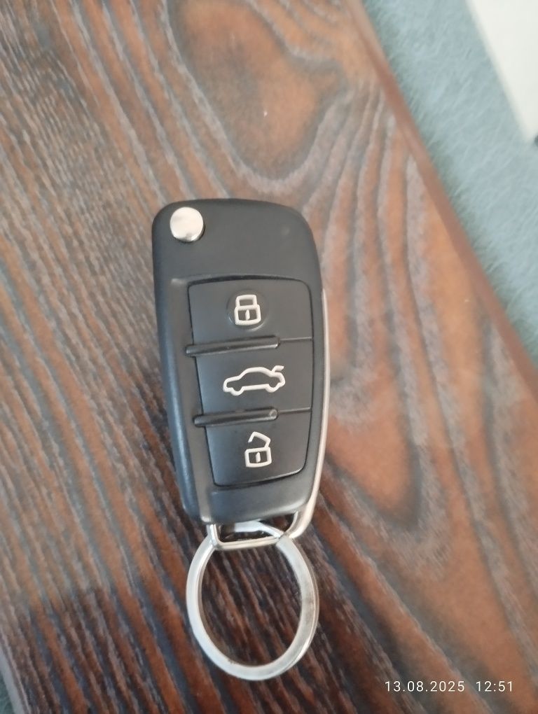 Брелок от AUDI калит