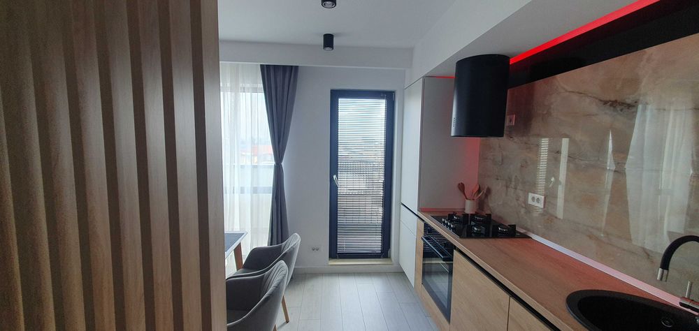 Proprietar inchiriez apartament 2 camere zona Coloseum