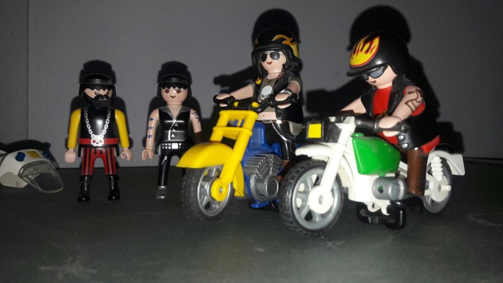 Playmobil "Motocicliști + bonus piese moto"