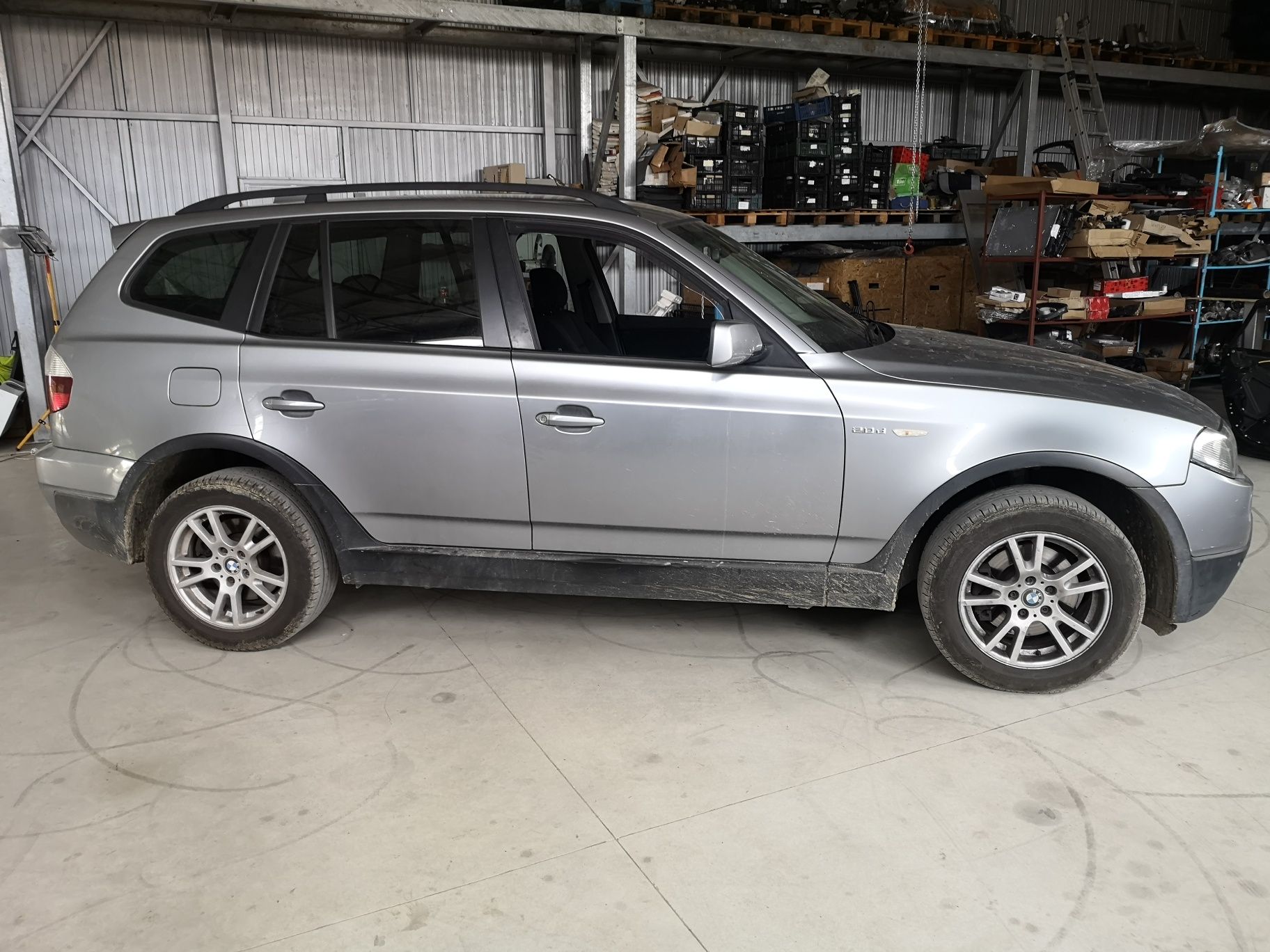 usa fata usa spate BMW x3 2.0d motor capota bara