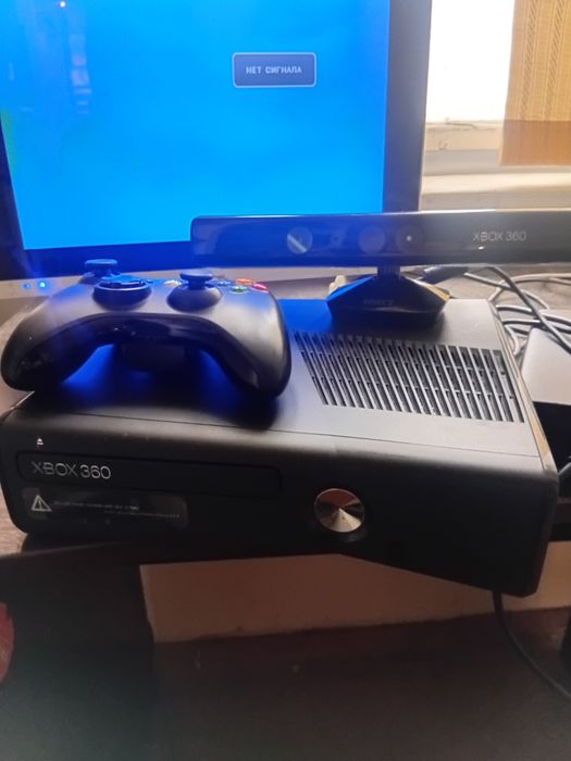 Продам Хвох360 прошитый Фрибут + Кинект