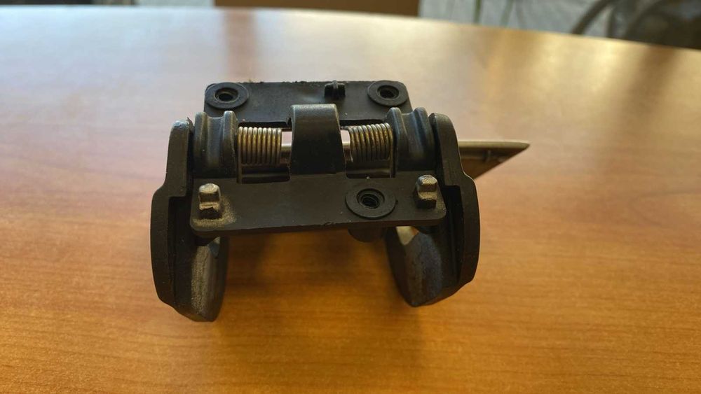 капачка пръскалка предна броня Audi A8 2004- RH