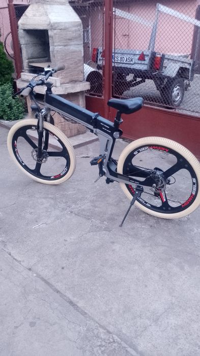 Bicicletă electrica