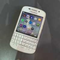 Телефон Blackberry Q10