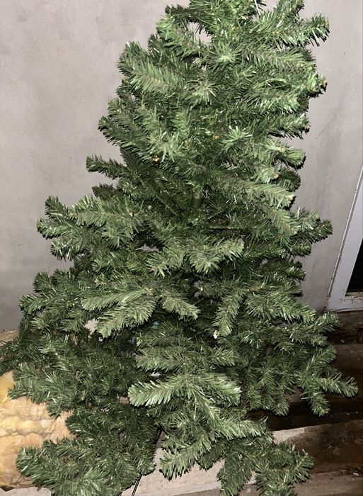 Brad artificial Caucazian 150cm suport plastic și kit decorațiuni