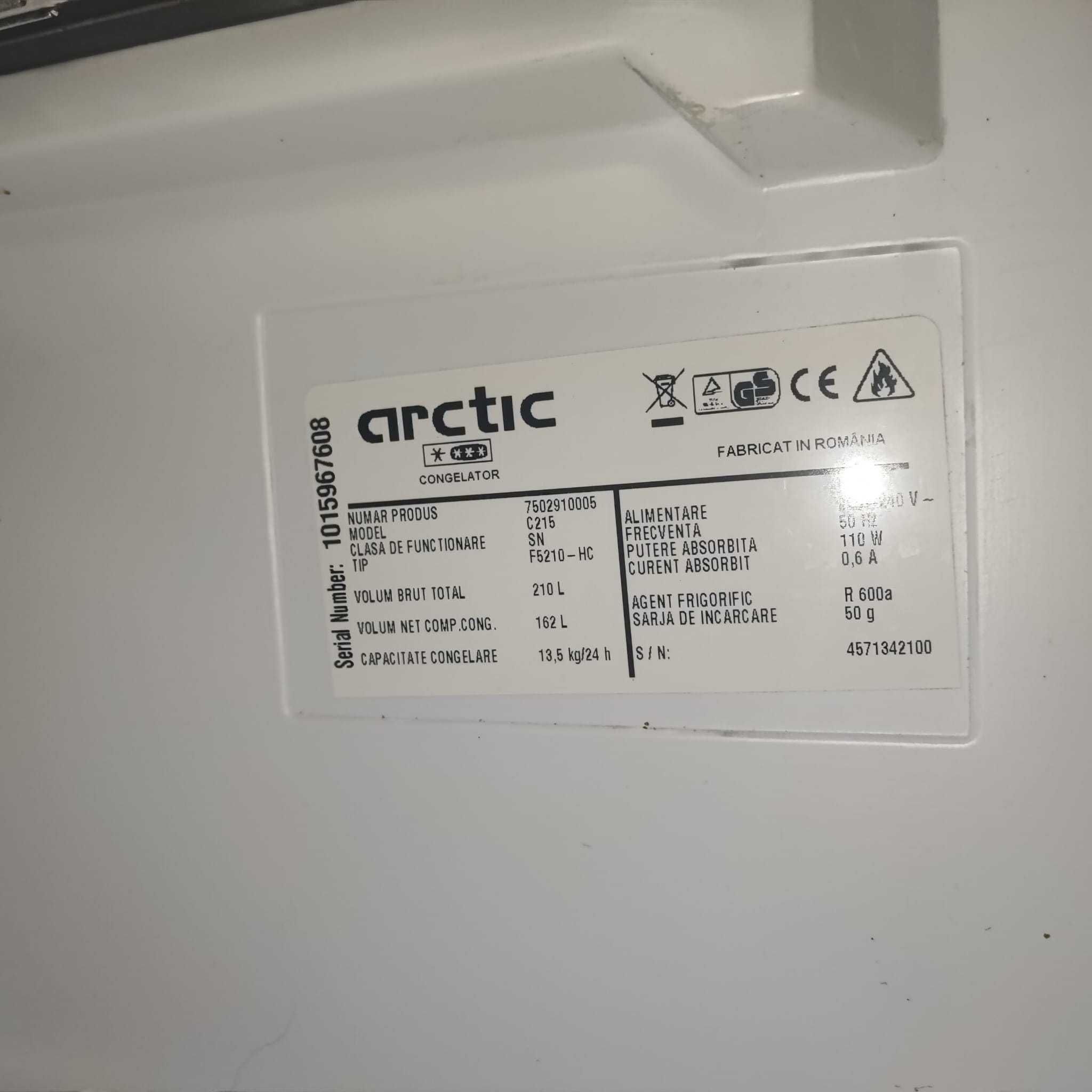 Congelator vertical Arctic - (6 rafturi/sertare)