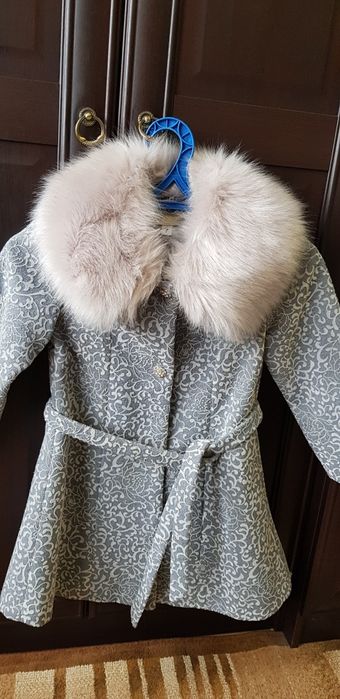 Пальто весна/осень на девочку 5-7 лет