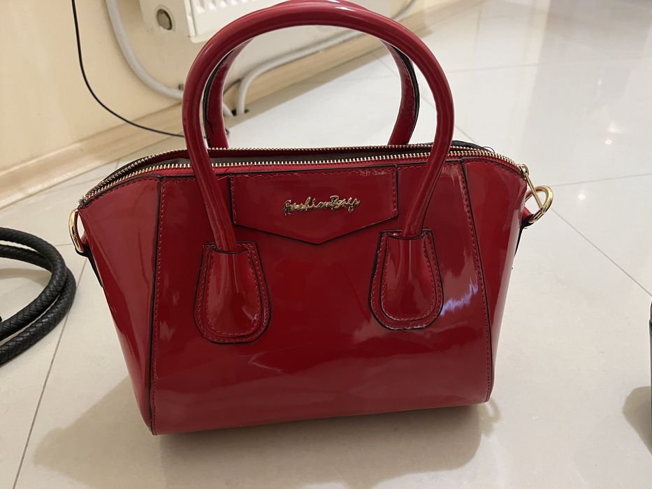 Дамска чанта