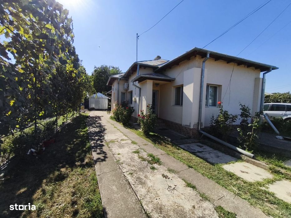 ROANDY-Casa solida cu teren generos -Manesti