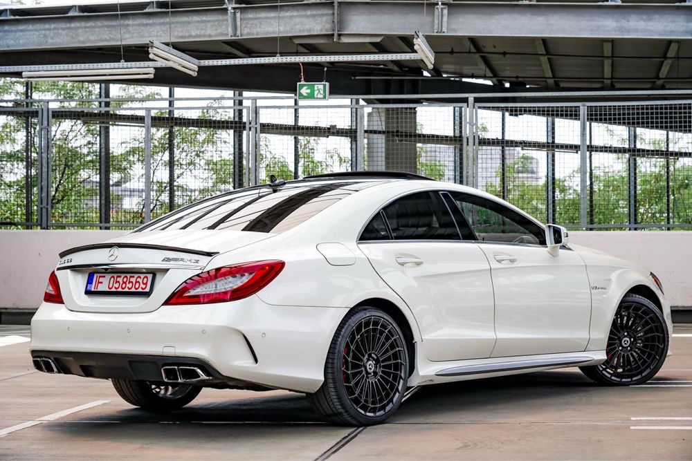 Vând mercedes cls 63s AMG