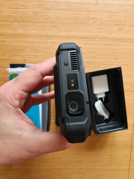 Неразрушим Телефон Tank 4: MIL-STD-810H, 11,600mAh и Вграден Проектор