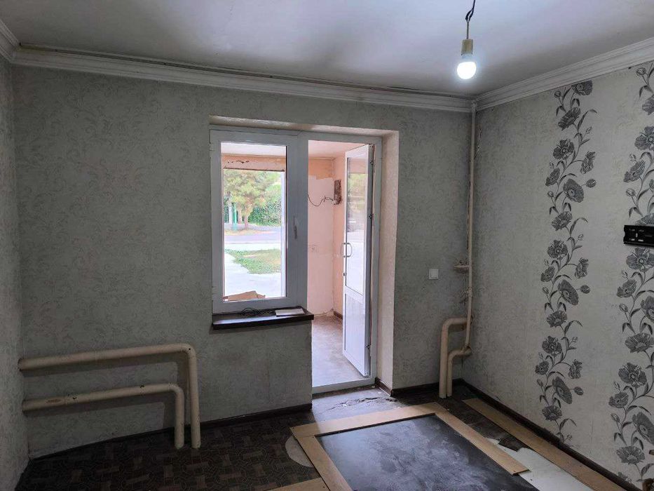 Продаю 1 комнатную квартира ор-р Ботаничекий сад бывшее общежитие