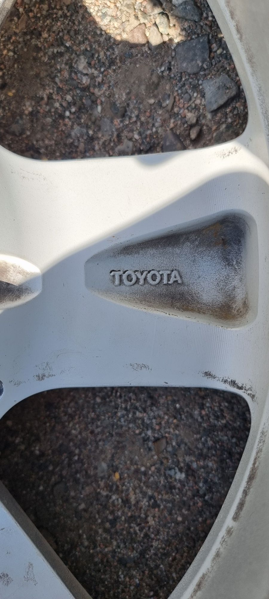 Диски оригинал Toyota R18X8J, PCD 5х150.