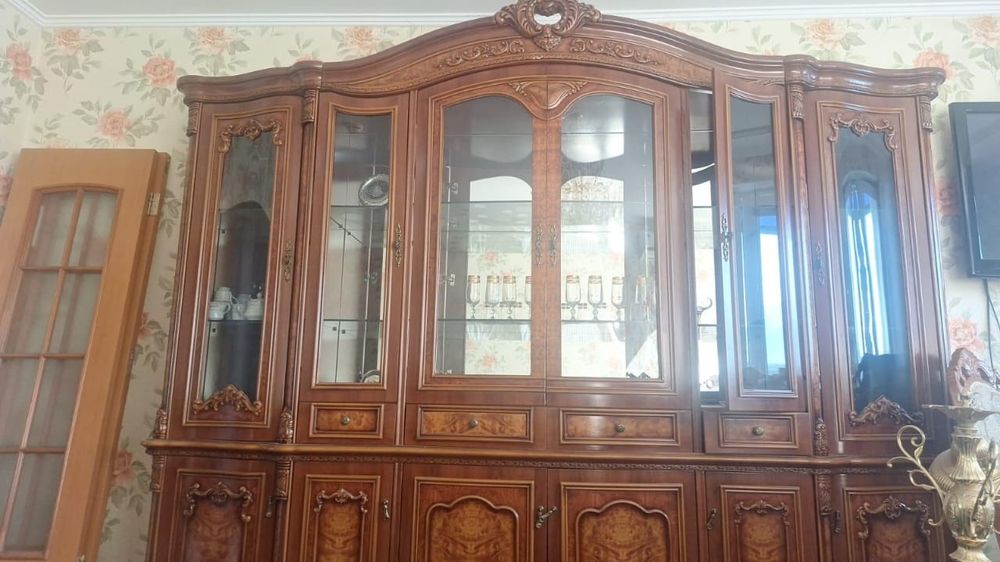 Шкаф комод из натурального дерева