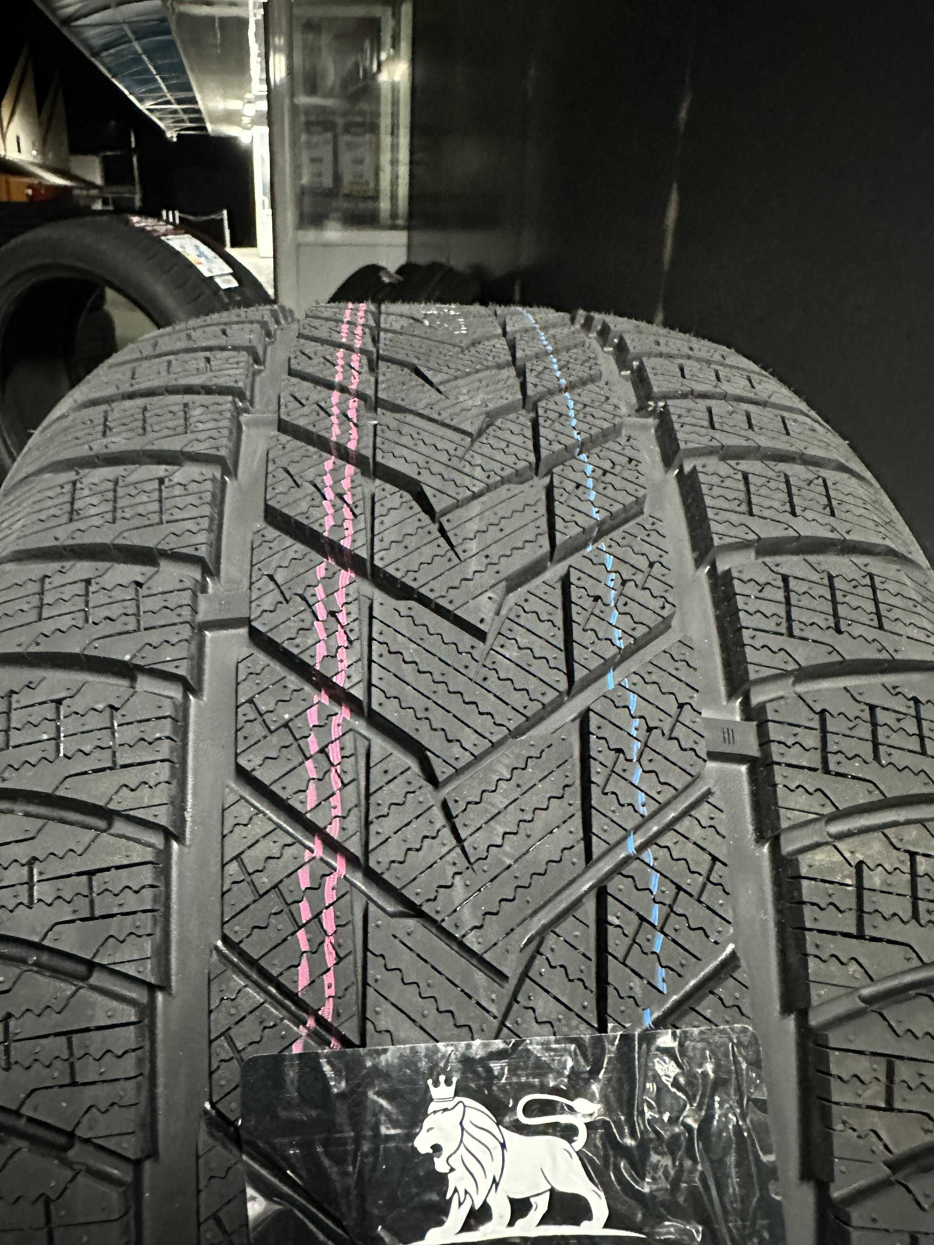 Нови зимни гуми ARIVO Winmaster ProX ARW 5 265/35R18 97V XL НОВ DOT