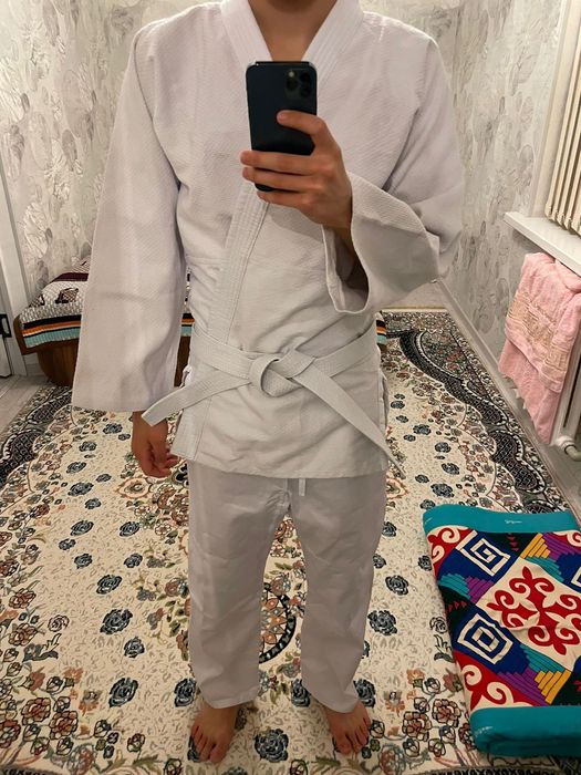 Продаётся кимоно в отличном состоянии, новый