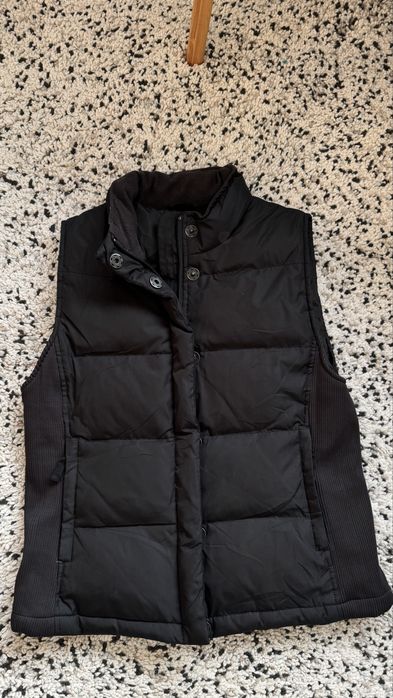 Дамски пухен елек,грейка GAP размер S