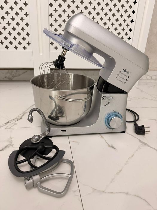 Mixer planetar Biovita cu bol inox – 3 accesorii, 6 trepte viteză