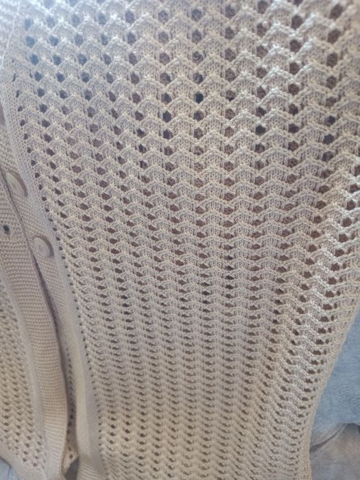 Pulovar lucrat manual , tip vesta