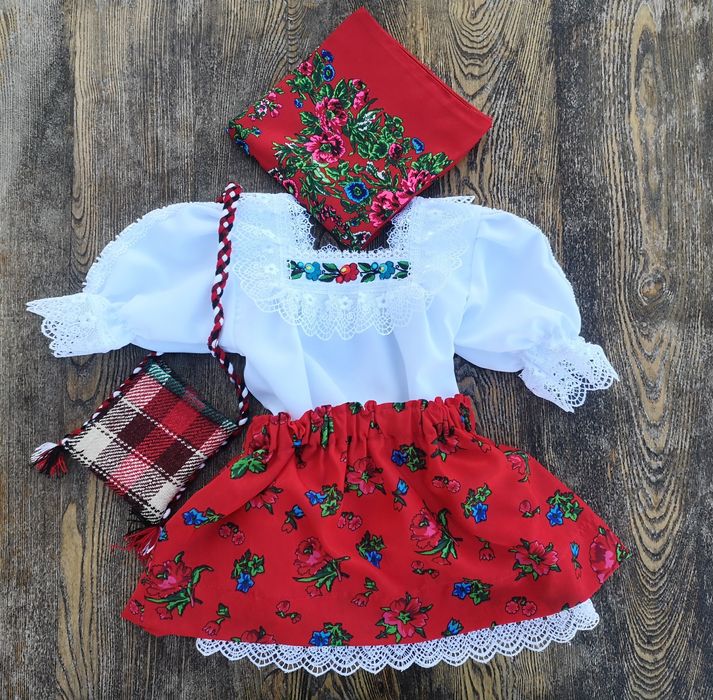 Costum popular fete botez complet de Maramureș