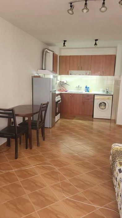 Дава се под наем Тристаен апартамент в София, Хладилника - 108 кв.м за 494.7 € - Снимка #5