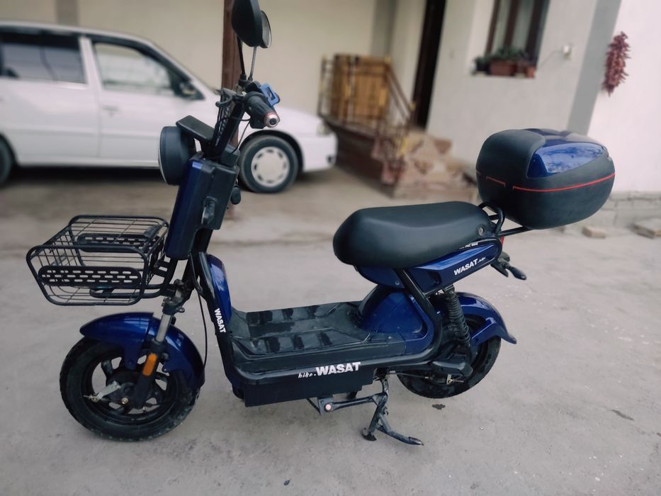 Srochni elektr skuter sotiladi