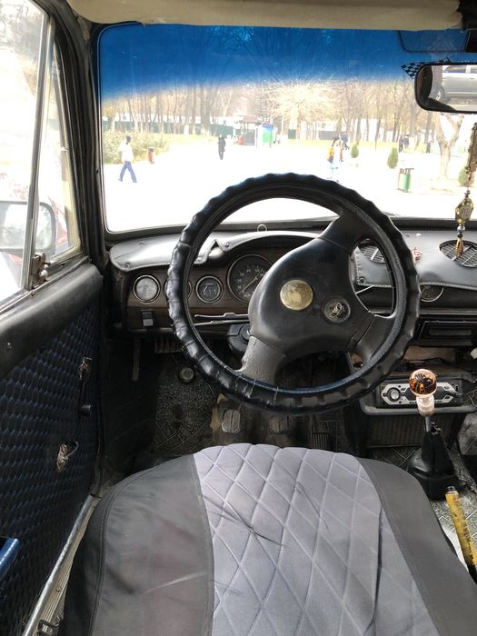 Vaz 2101 sotiladi
