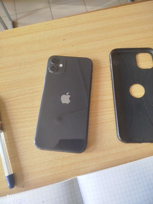 Продам айфон 11 в хорошем состоянии