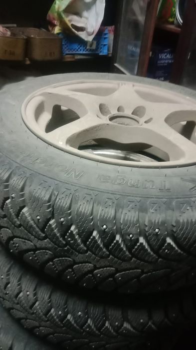 175*65 на R14 стояли на Приоре ездил 2 месяца. Комплект с титановыми д