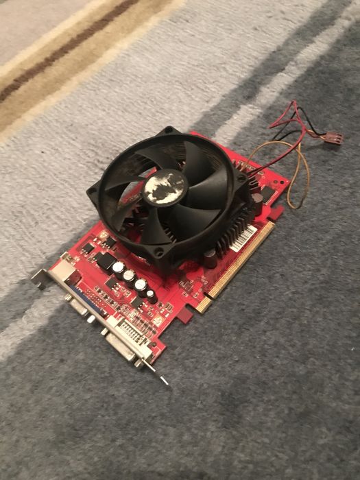 Видеокарта NVIDIA GeForce 9400 в идеальном состоянии