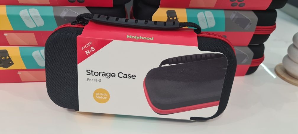 Nintendo switch case + accesories