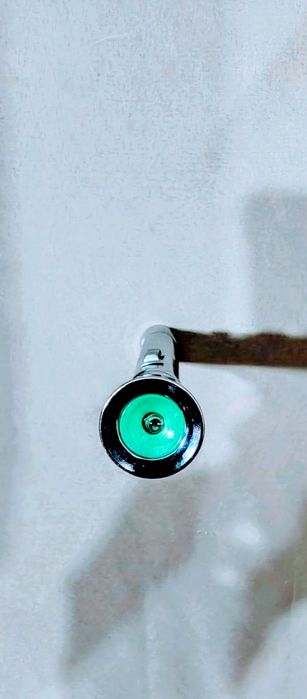 Lumina alba calda lanterna veche anii 80