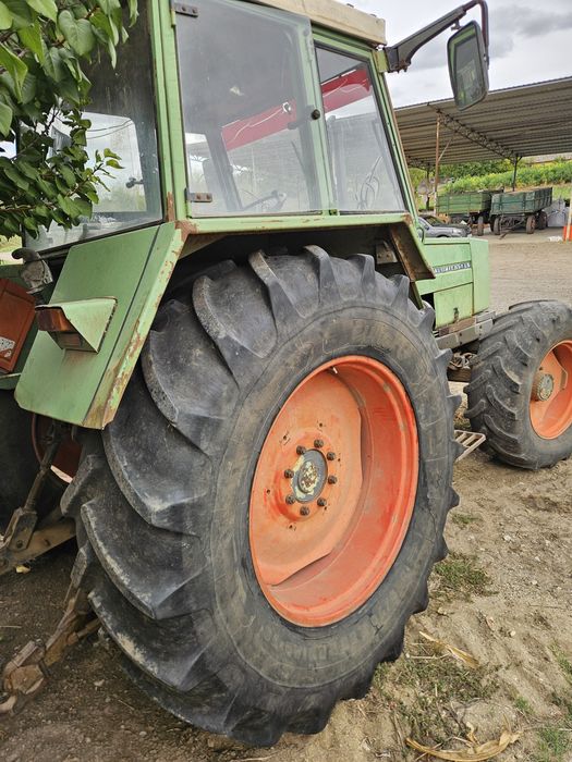 Vând tractor Fendt 614 LSin stare perfecta de funcționare + plug Rabe