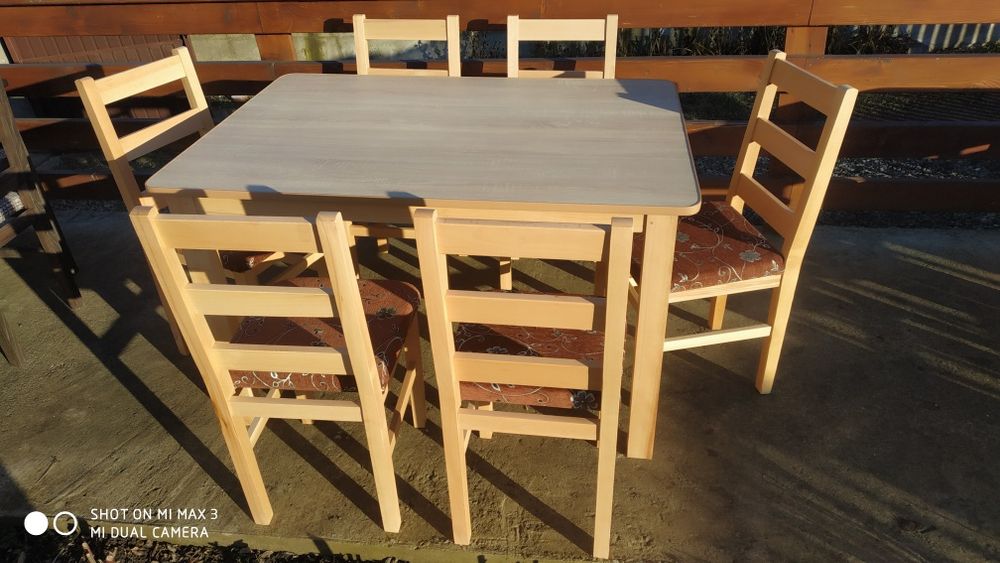 Producător scaune si mese din lemn masiv pentru restaurante,terase,săl