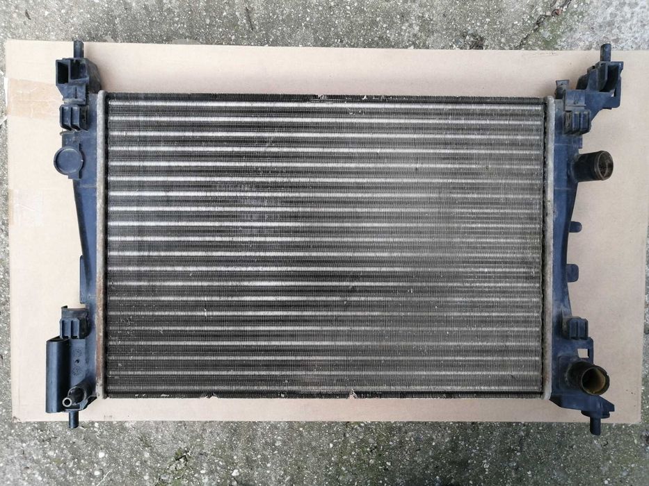 radiator Opel Corsa D 1,2-1,4 benzina 150 lei