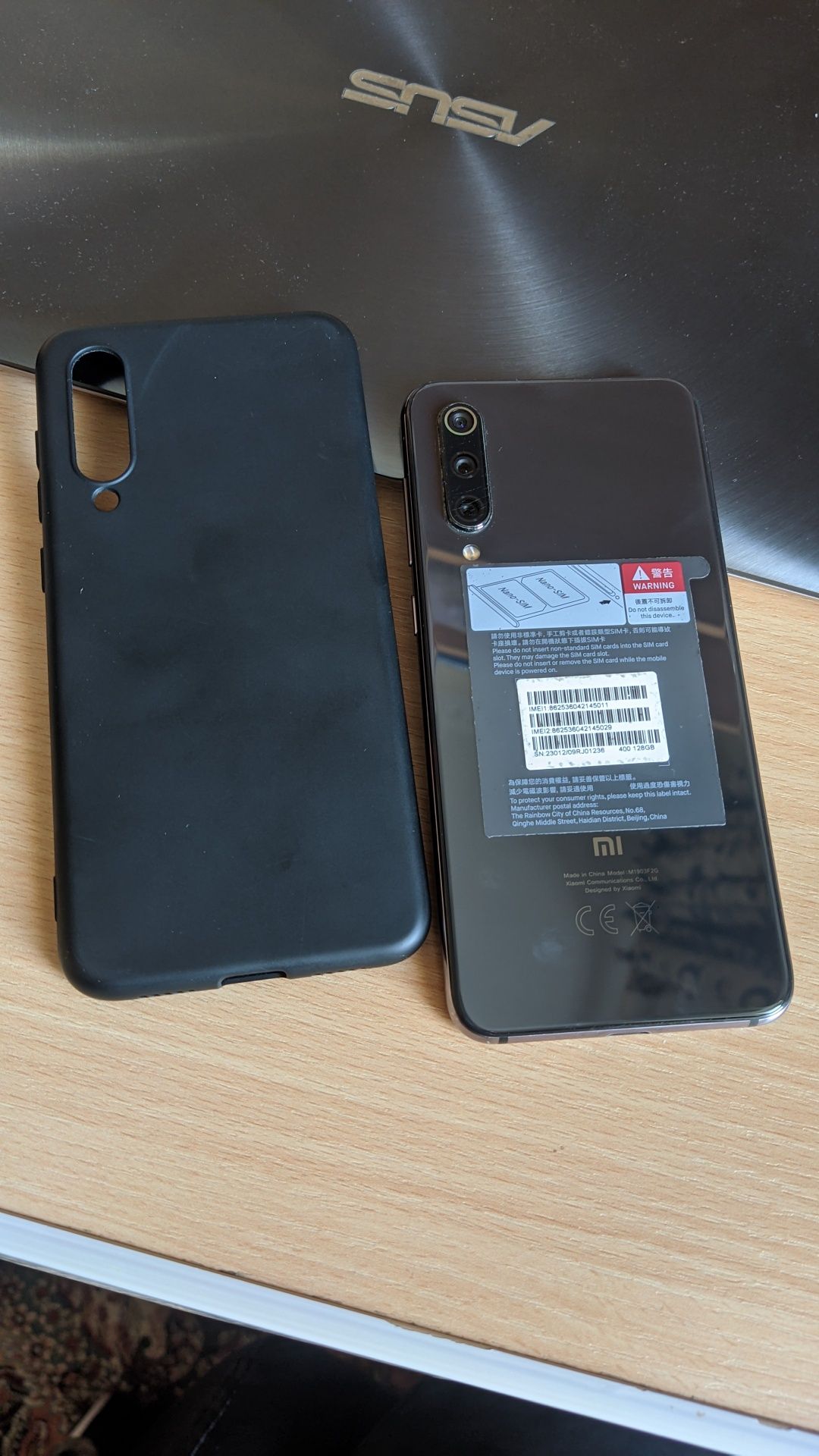 Продается Xiaomi Mi 9 SE 6/128 Гб