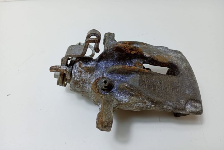 Etrier frana stanga spate  69095 Opel Vivaro B seria