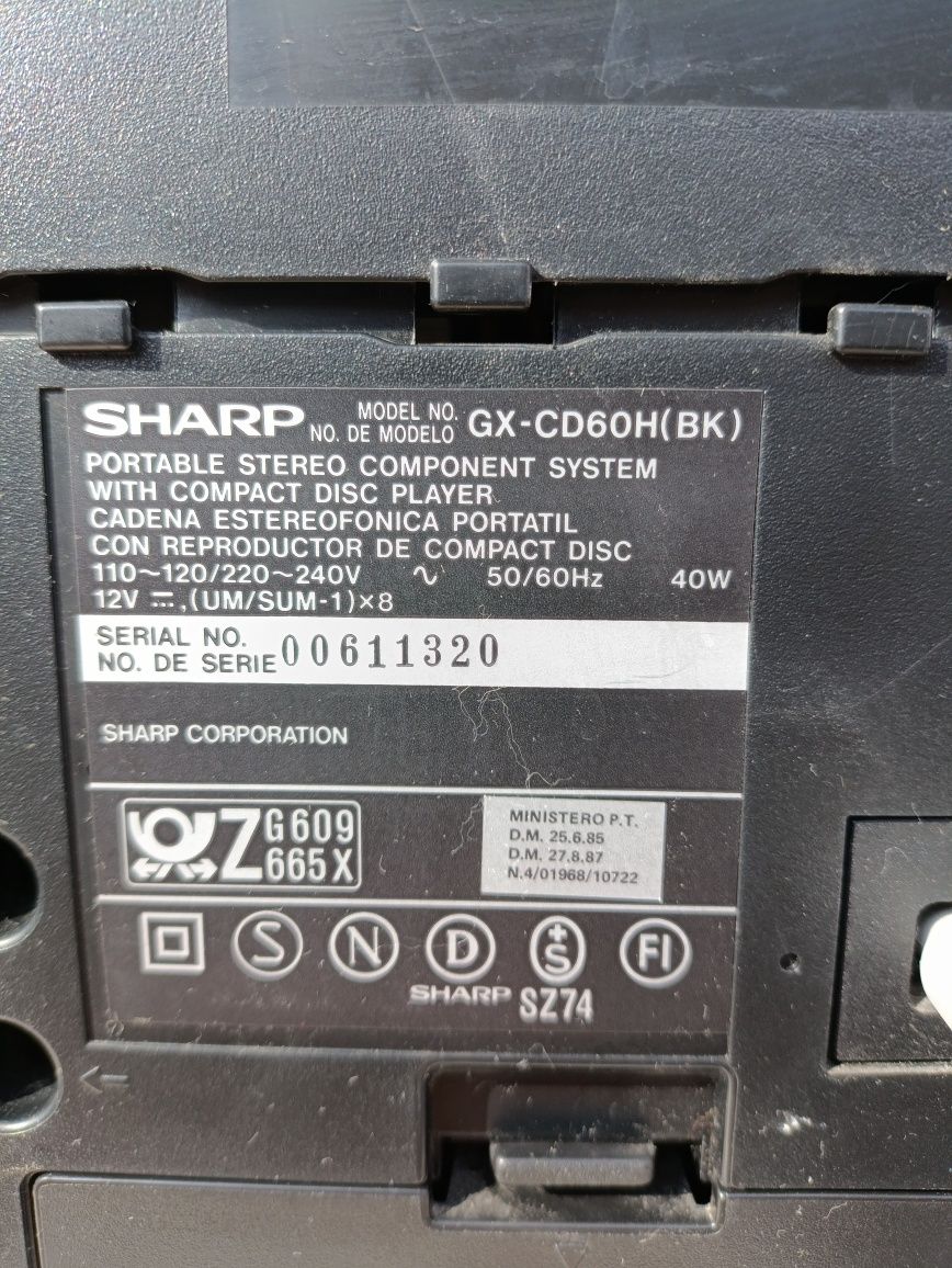 Радиокасетофон SHARP със СD