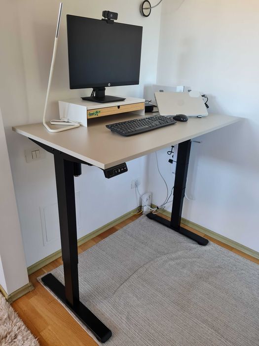 Birou cu cadru electric, cu inaltime reglabila, Arka Chairs ST28
