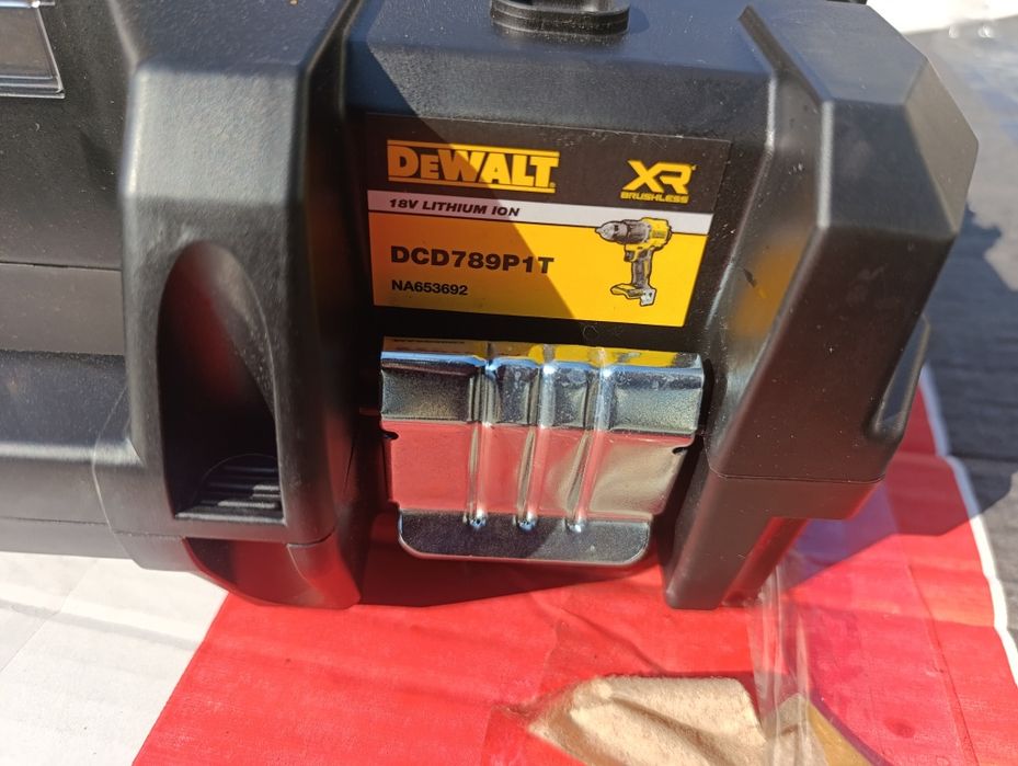 Акумулаторен винтоверт Девалт / DeWALT