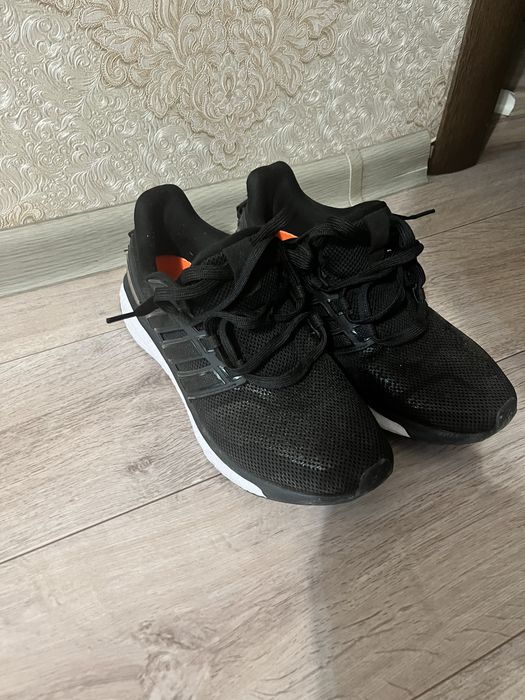 кроссовки адидас