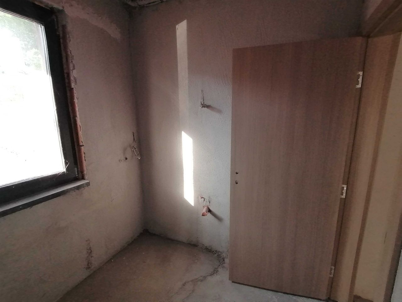 Продава се Тристаен апартамент в Стара Загора, Три чучура - юг - 130 кв.м за 654 €/кв.м - Снимка #14