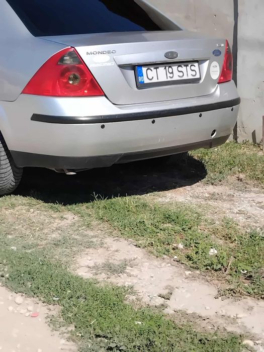 Vând sau schimb ford mondeo