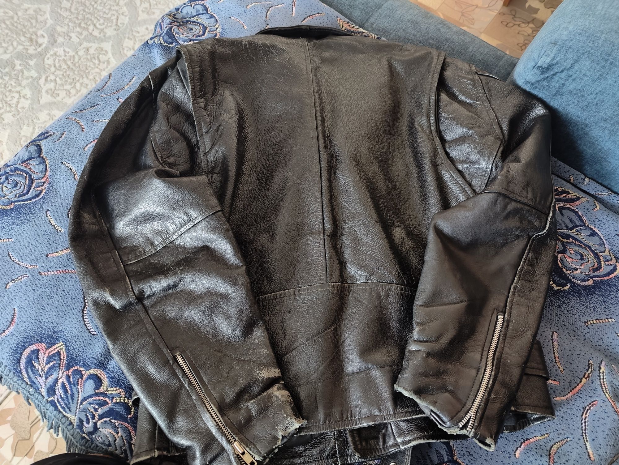Кожаная куртка косуха мотоциклетная