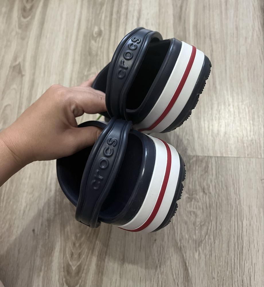 Papuci Crocs noi