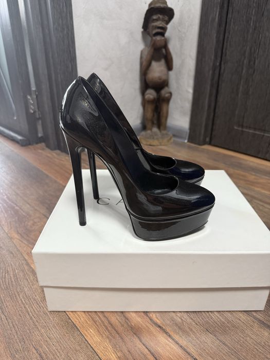 Дамски обувки Casadei